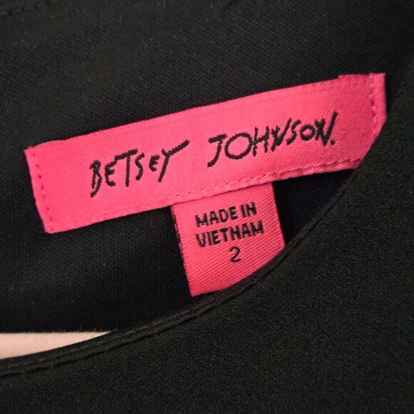 Betsey Johnson NWT Black Cap Sleeve Designer Sheath Dress LBD Size 2 - Picture 5 of 6